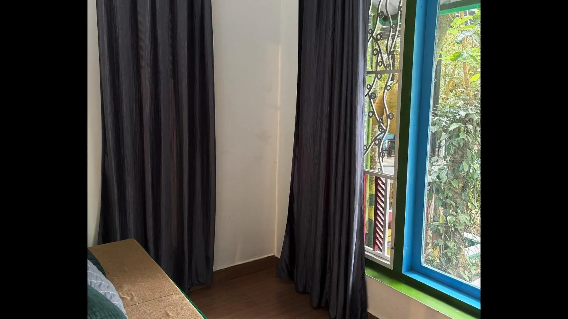 Edriz Artistic Home Meppādi