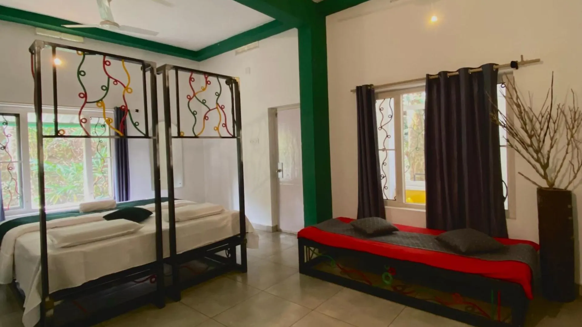 Edriz Artistic Home Meppādi 0*,