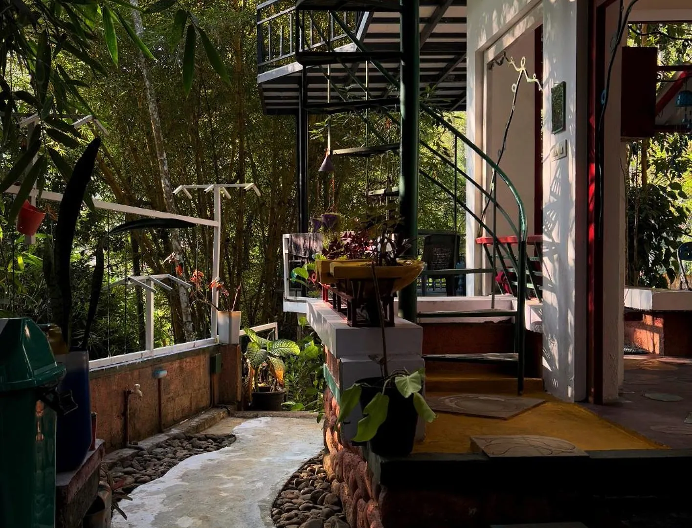 Edriz Artistic Home Meppādi 0*,