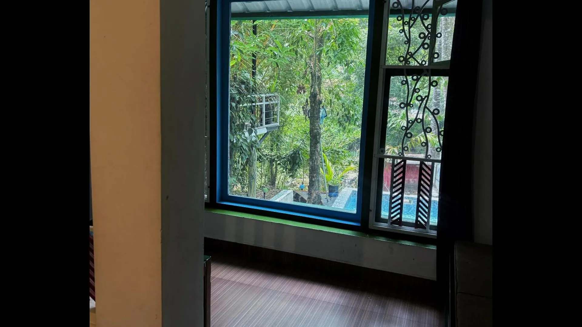 Edriz Artistic Home Meppadi Bed & Breakfast